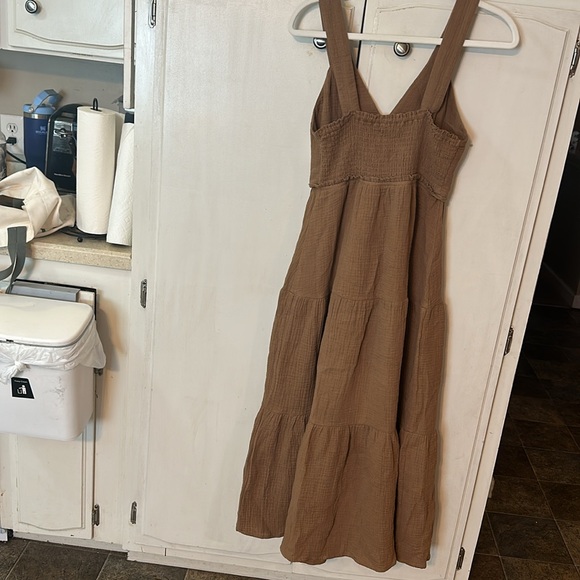 STEVE MADDEN Amira Tiered Cotton Midi Dress - Picture 9 of 13